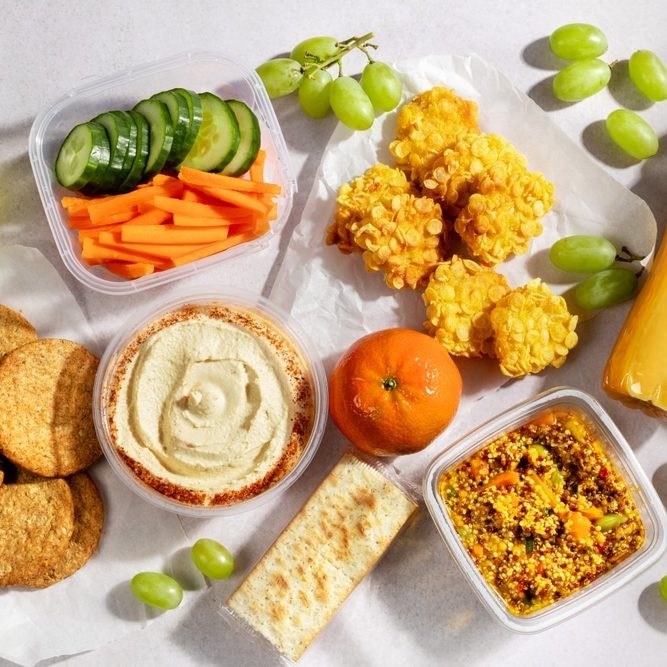 Premade,Quinoa,And,Bulgur,Salads,On,Table,With,Gluten,Free